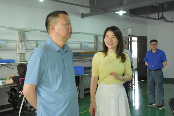 KBT_2334.jpg KBT_2334.jpg